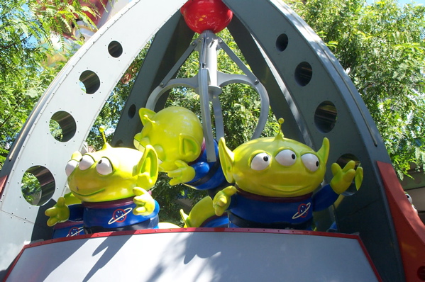 TomorrowlandWDW4.jpg